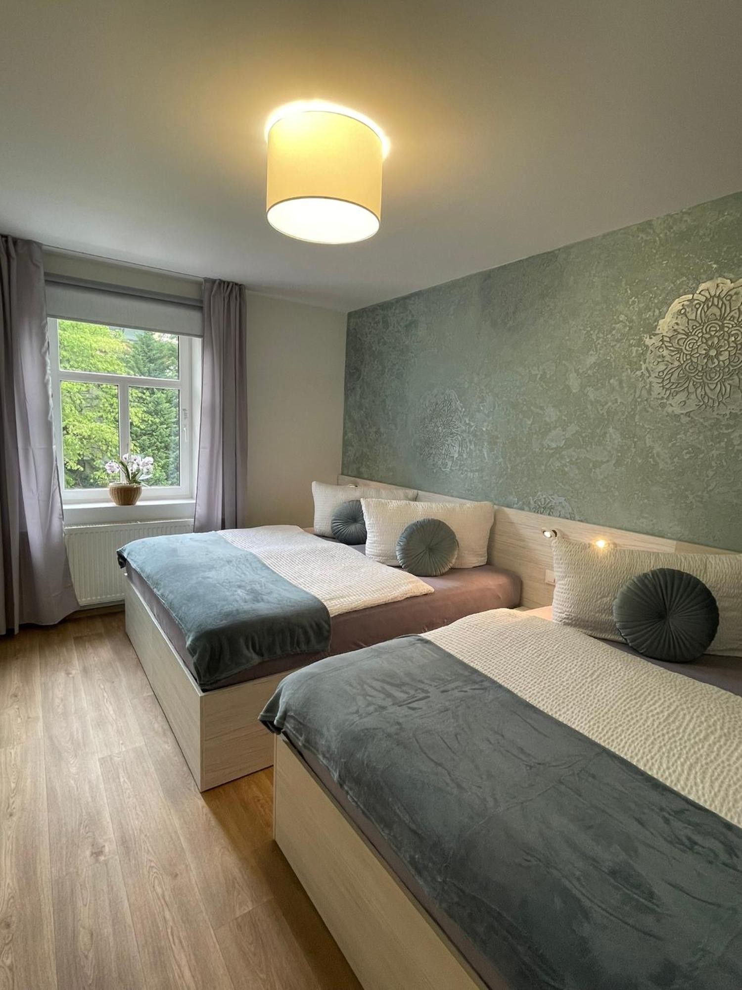 Apartmany Jasmin 리베레츠 외부 사진