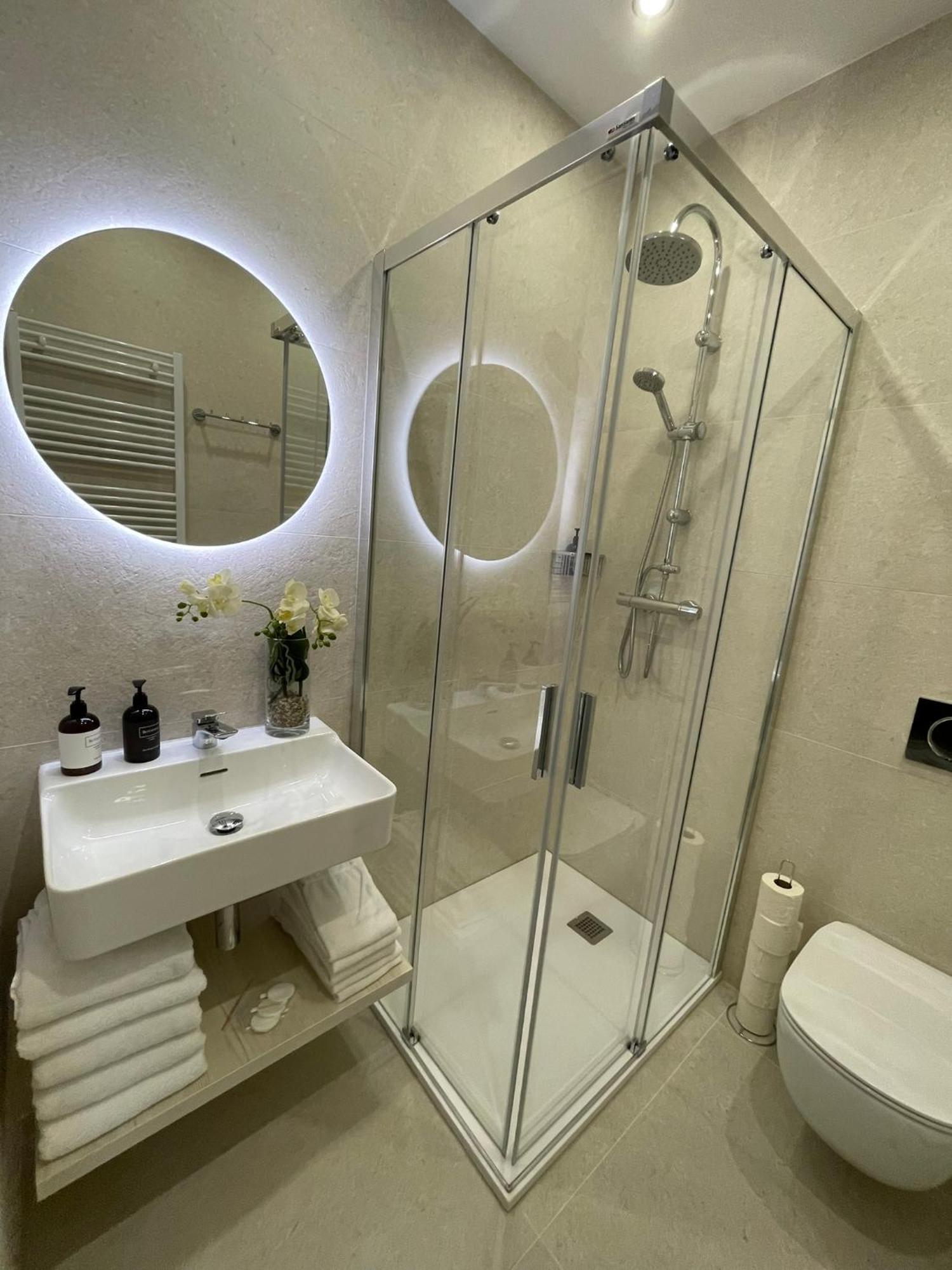 Apartmany Jasmin 리베레츠 외부 사진