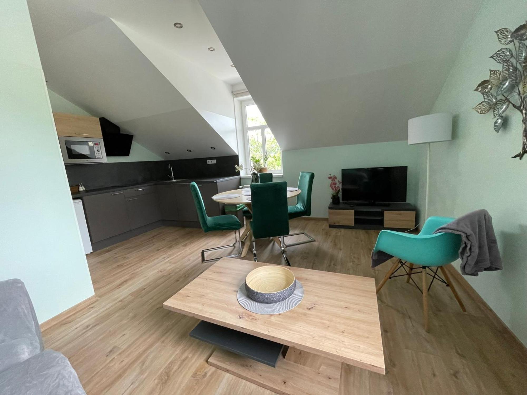 Apartmany Jasmin 리베레츠 외부 사진