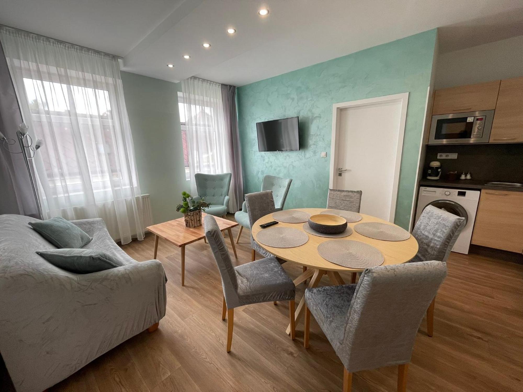 Apartmany Jasmin 리베레츠 외부 사진